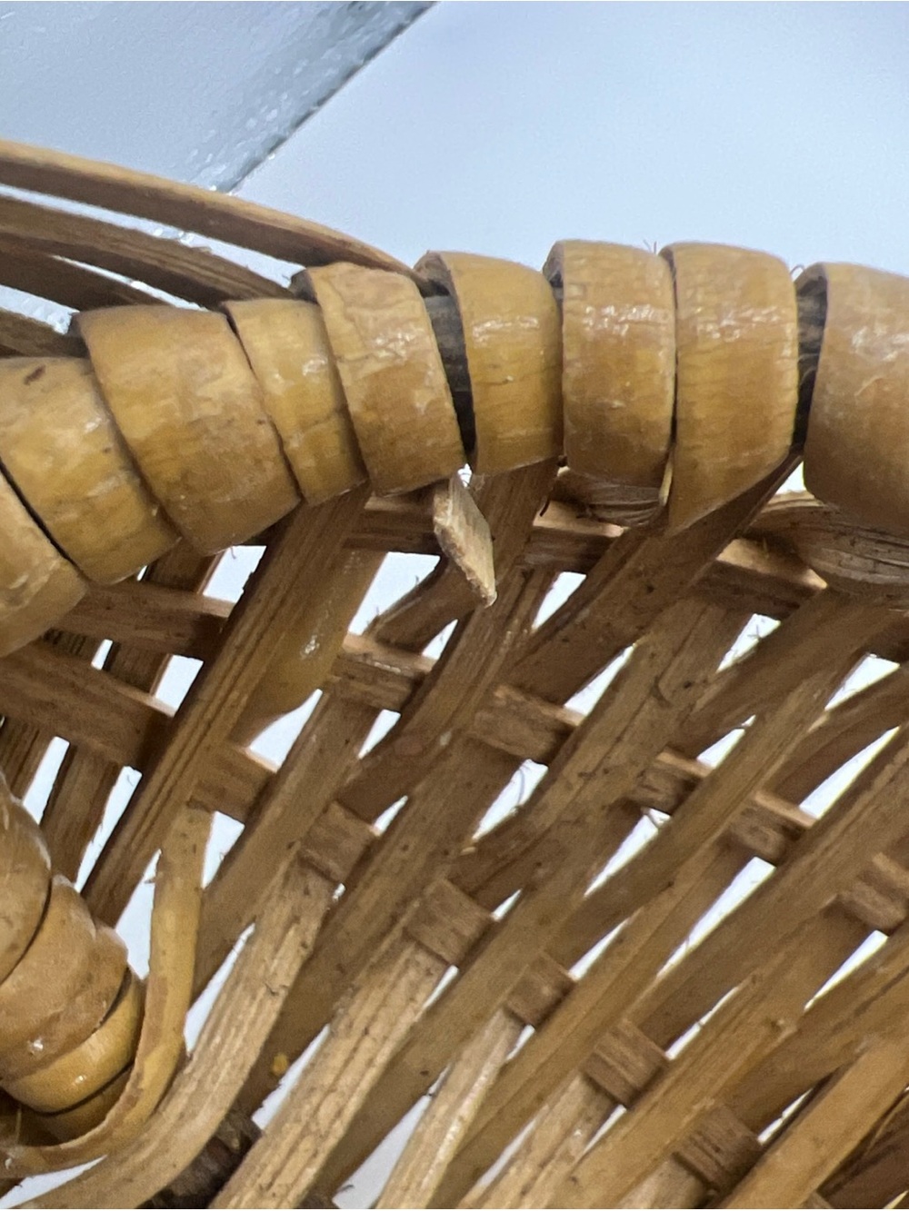 Vintage Small Buttocks Basket Splint Wood Egg Gathering Primitive Twig Handle 8" - Picture 7 of 13